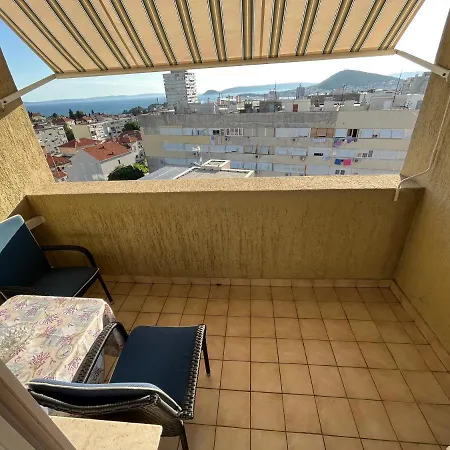 Sunny Corner * Split