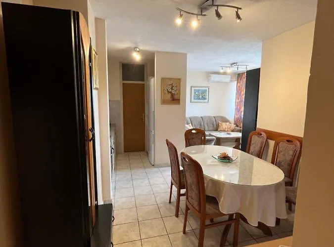 Sunny Corner Apartman