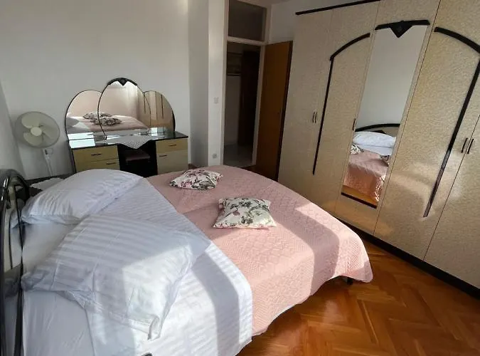 Sunny Corner * Split