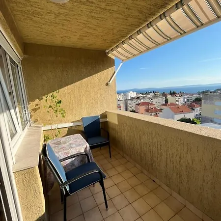 Sunny Corner 스플리트