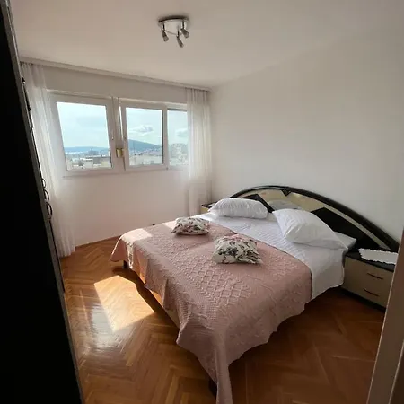 Sunny Corner Lejlighed Split